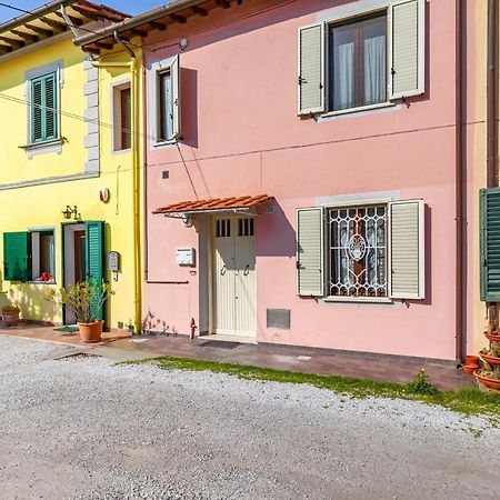 Pisa Airport Comfy Apartment - Private Parking Eksteriør billede